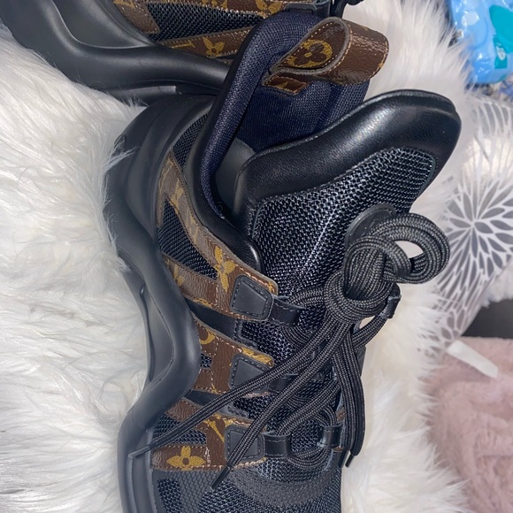 Luis Vuitton LV ARCHLIGHT SNEAKER - Picture 4 of 7